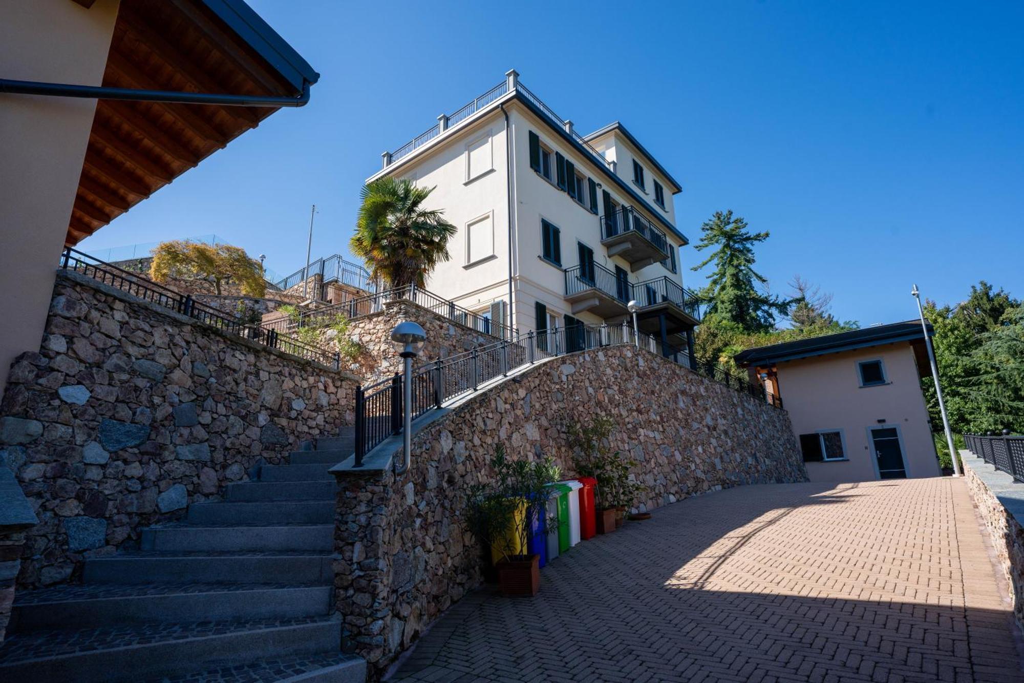 Villa San Carlo Arona Bagian luar foto